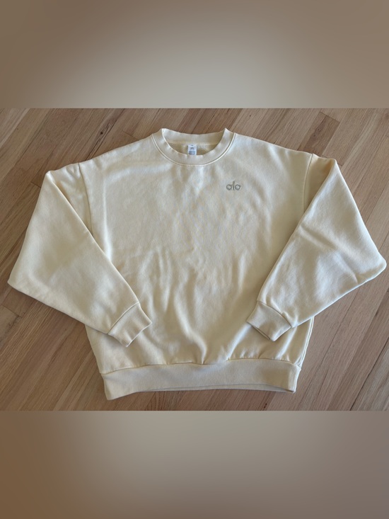 ALO Yoga Tops - Alo Yoga Candlelight Yellow Accolade Crew Neck Pullover